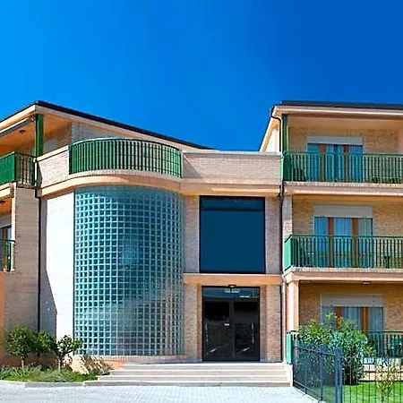 Family Village * Порто-Сант'Эльпидио